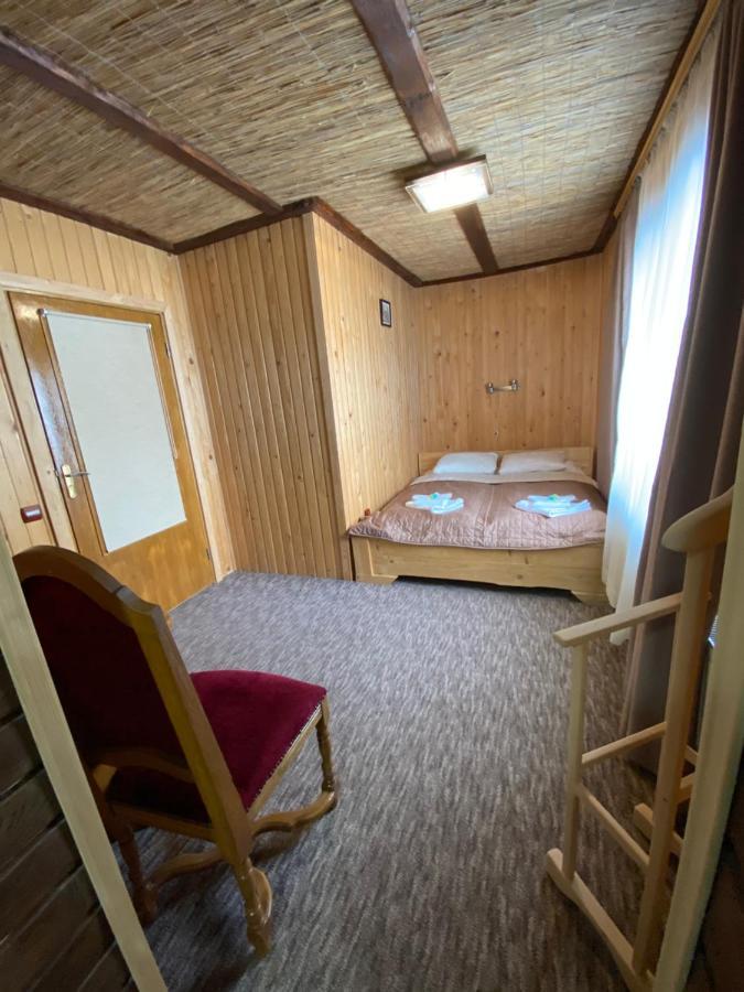 Guest House Shulc Mizhhirya  Bagian luar foto